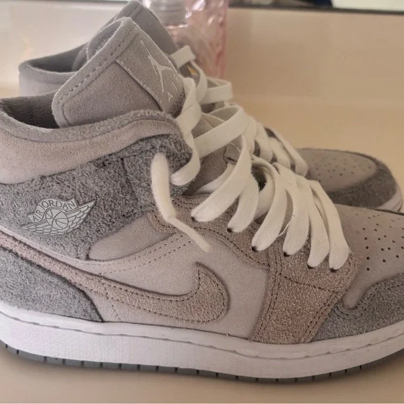 Jordan | Shoes | Jordan Gray And White Sneakers With Suede  display picture 3